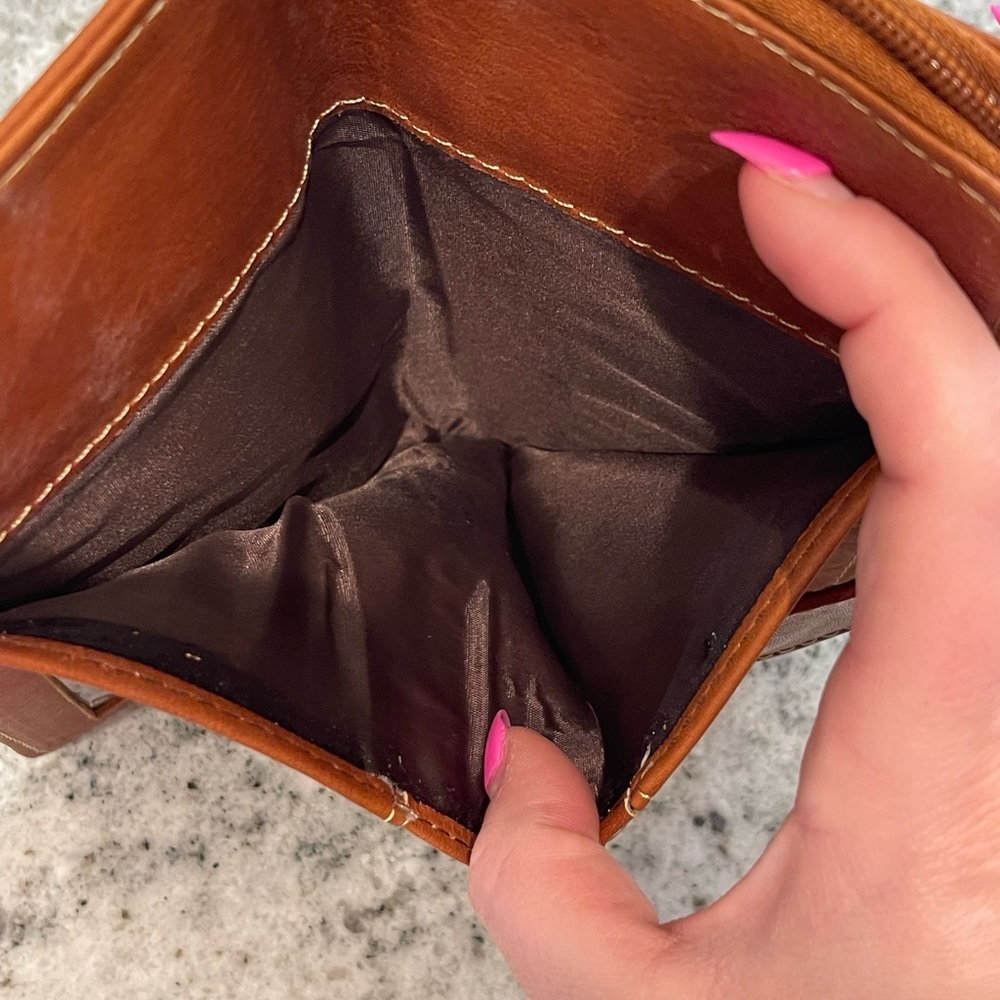 Embroidered Floral Brown leather Wallet - Picture 5 of 5